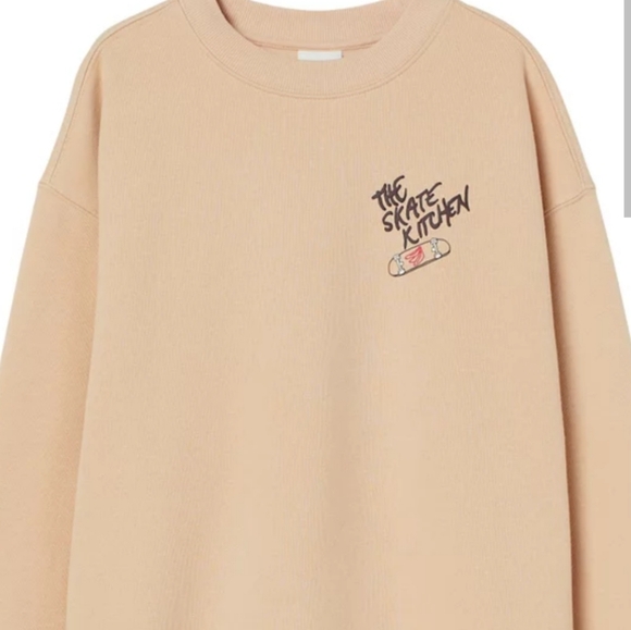 NWT No Fear x H&M Skate Kitchen Crewneck - Picture 2 of 4